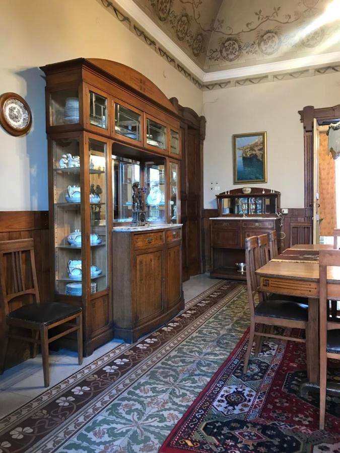 Palazzo De Bellis Vitti Nella Citta Delle Grotte Bed & Breakfast กัสเตลลานา กรอตเต ภายนอก รูปภาพ